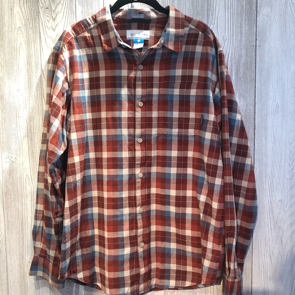 Columbia Flannel size Medium